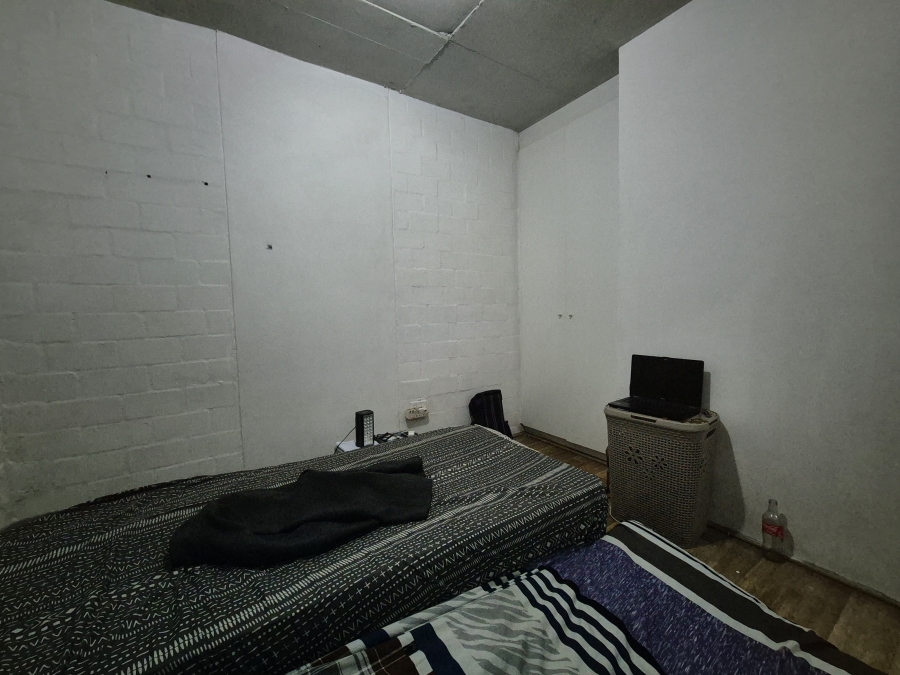 1 Bedroom Property for Sale in Wynberg Western Cape